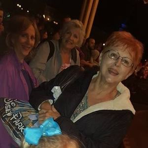 Meet your Posher, Lynn